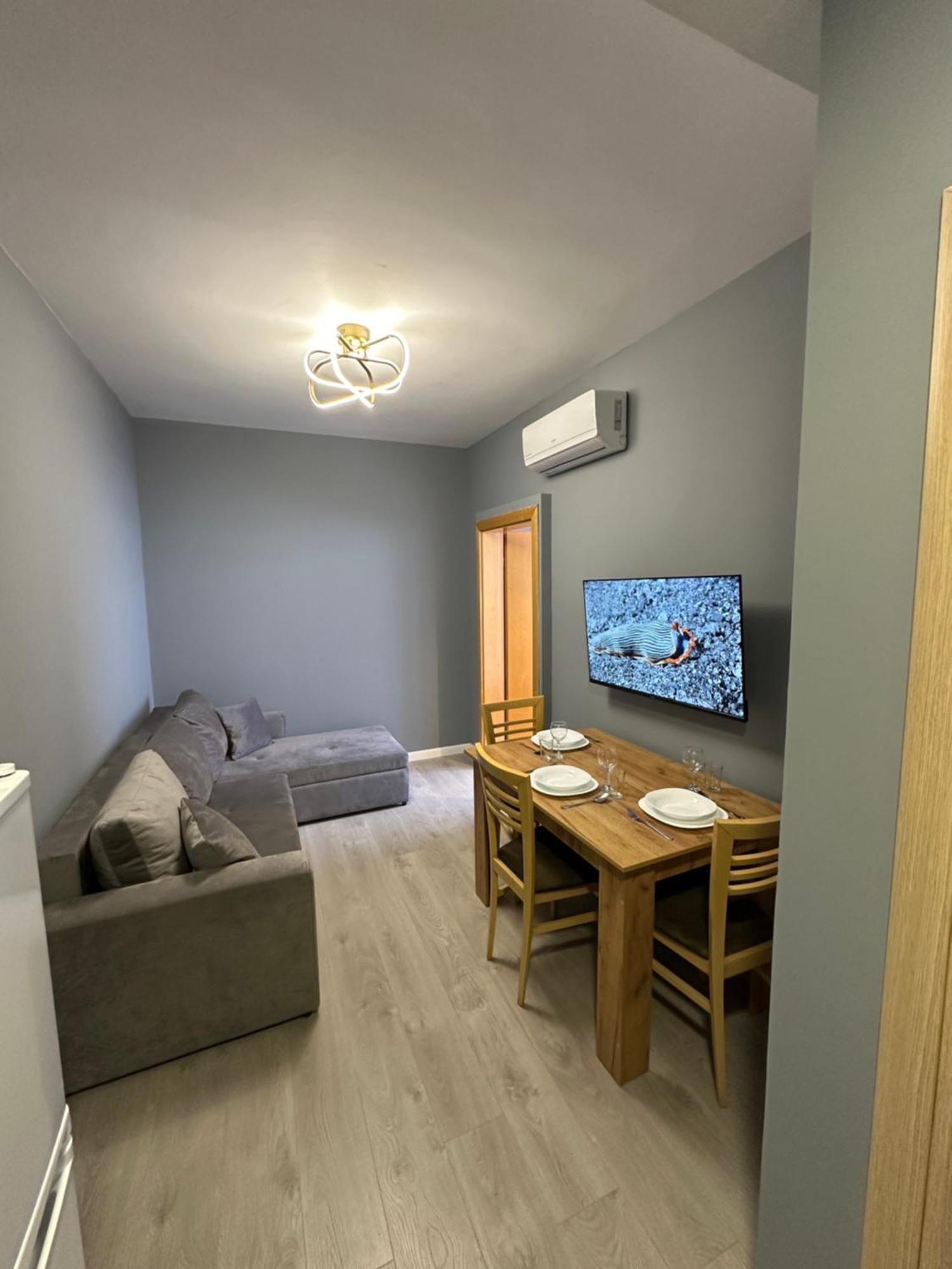 Xhimi'S Seaside Apartments Durrës Buitenkant foto