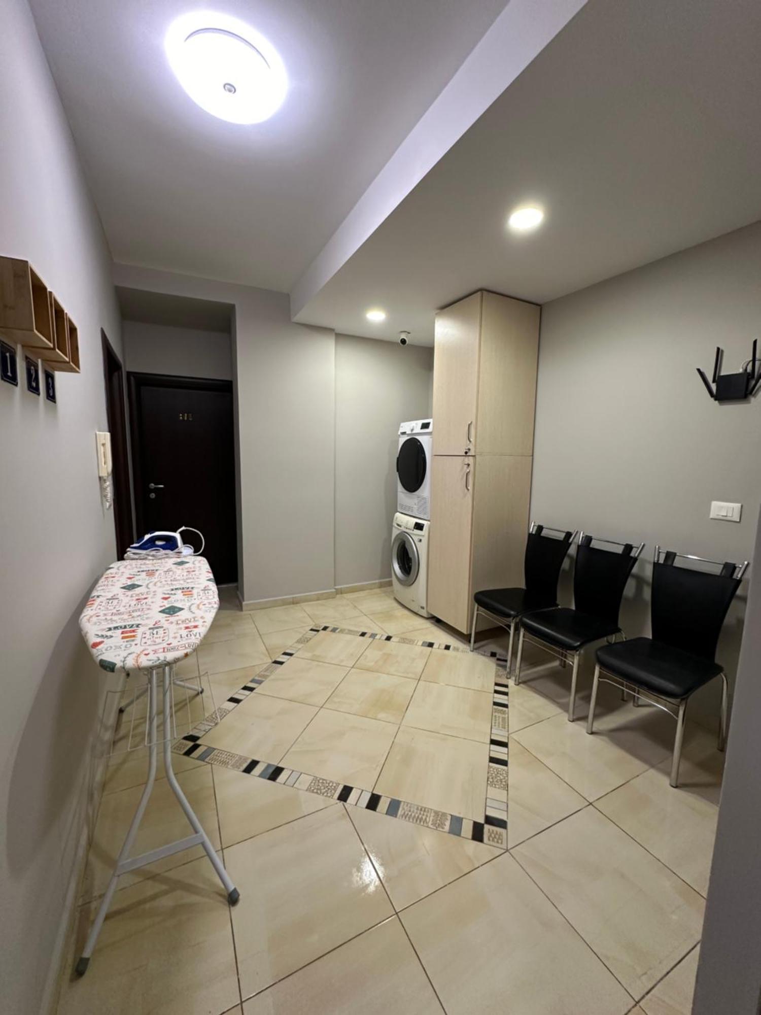 Xhimi'S Seaside Apartments Durrës Buitenkant foto